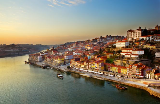 Fly Drive Lissabon naar Porto via de kustroute 15